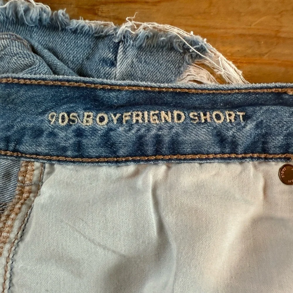 American Eagle Shorts Womens 6 Blue Jean Denim 90s Boyfriend Short Distressed
